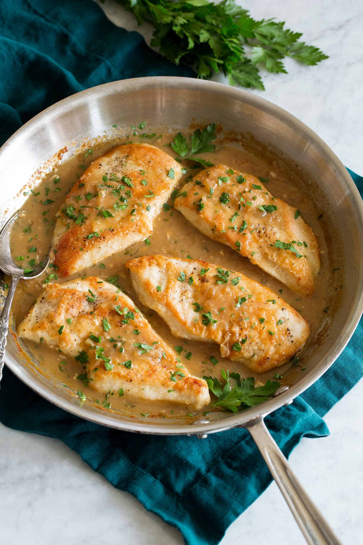 Sautéed Chicken with Fresh Thyme and White Wine Reduction
