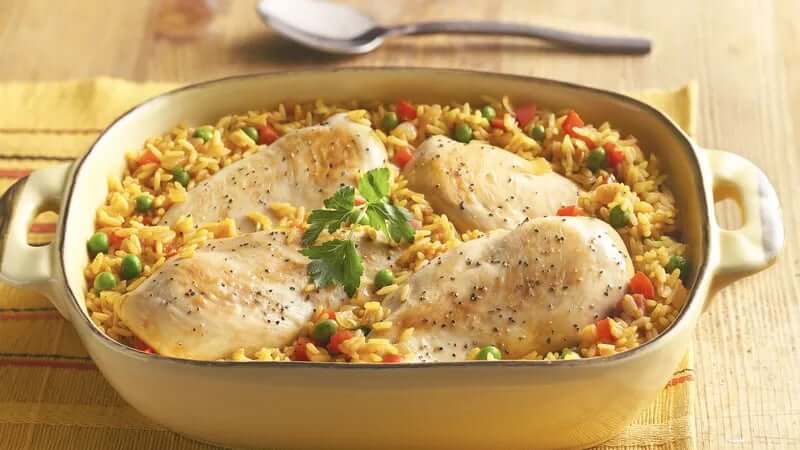Sofrito-Infused Arroz con Pollo