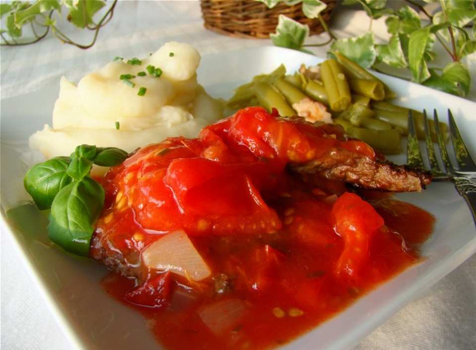 Cube Steak Ranchero with Charred Tomato Salsa