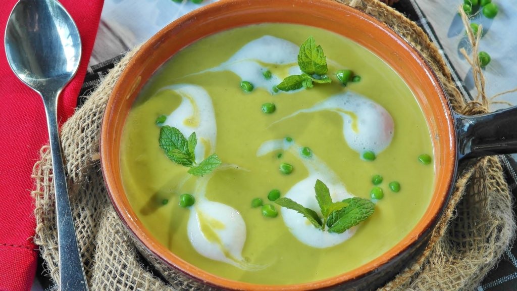 Creamy Spring Pea and Mint Soup
