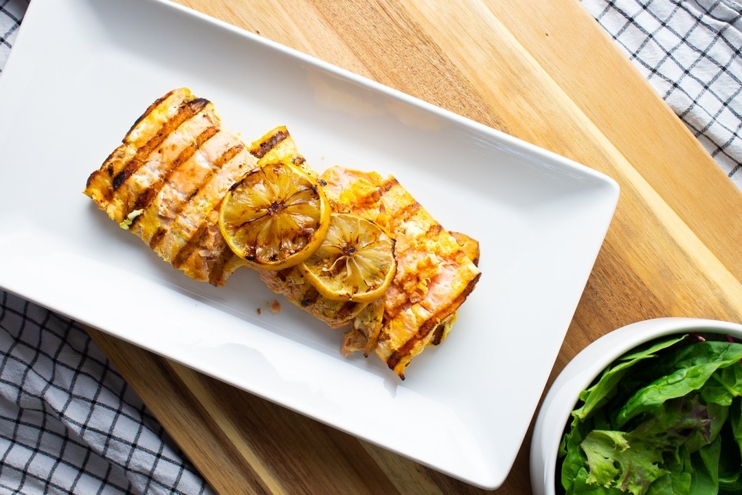 Migraine-Relief Turmeric Salmon with Lemon-Dill Sauce