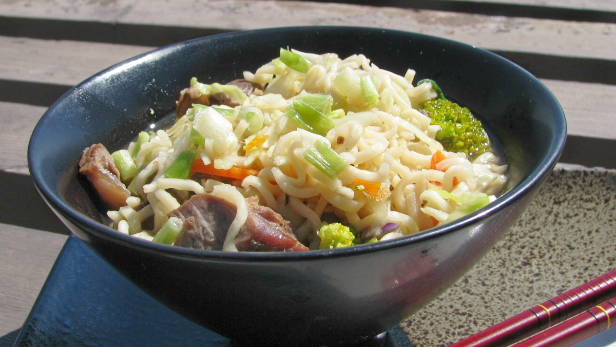 Diversity Fusion Noodle Bowl