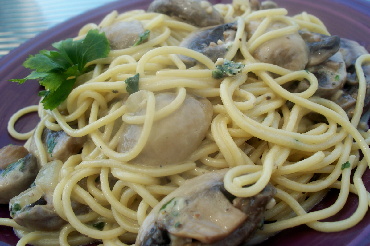 Creamy Mushroom Linguine with Lemon Zest