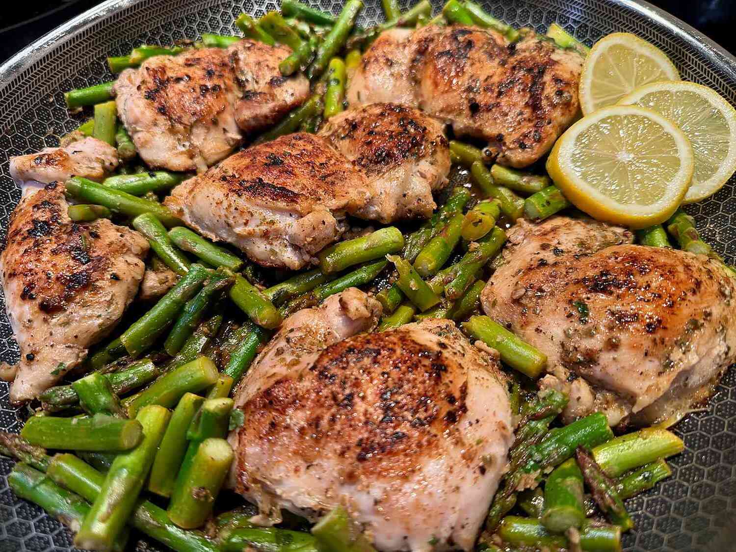 Low-Sodium Lemon-Herb Chicken with Roasted Asparagus