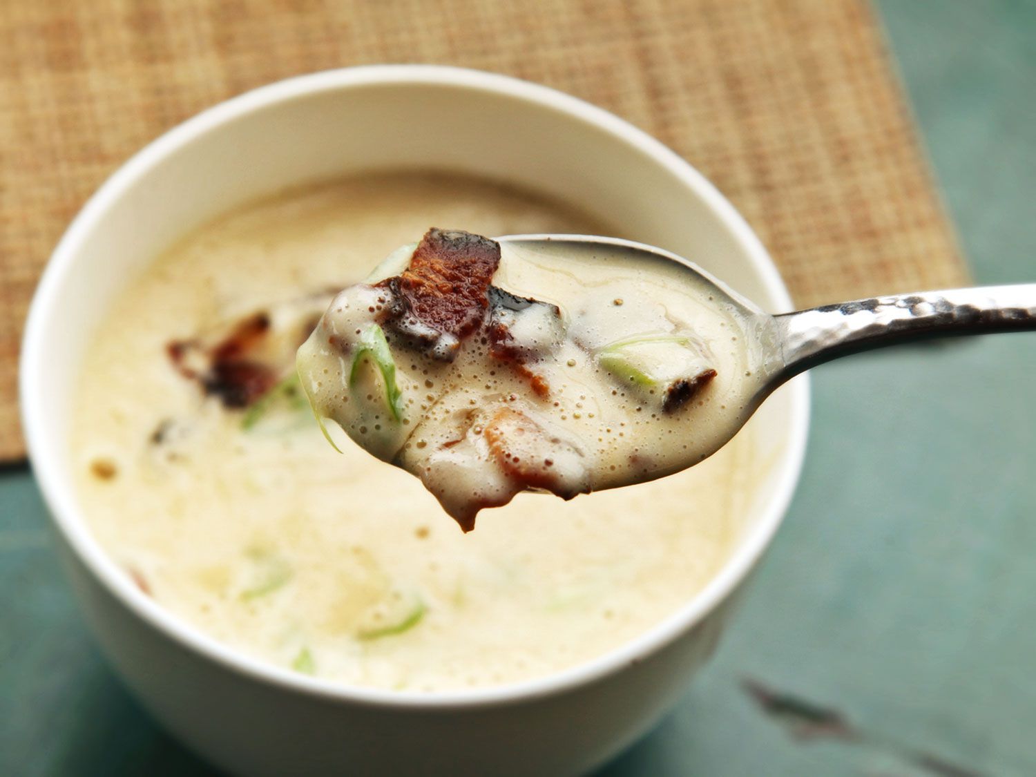 Creamy Cauliflower & Bacon Soup