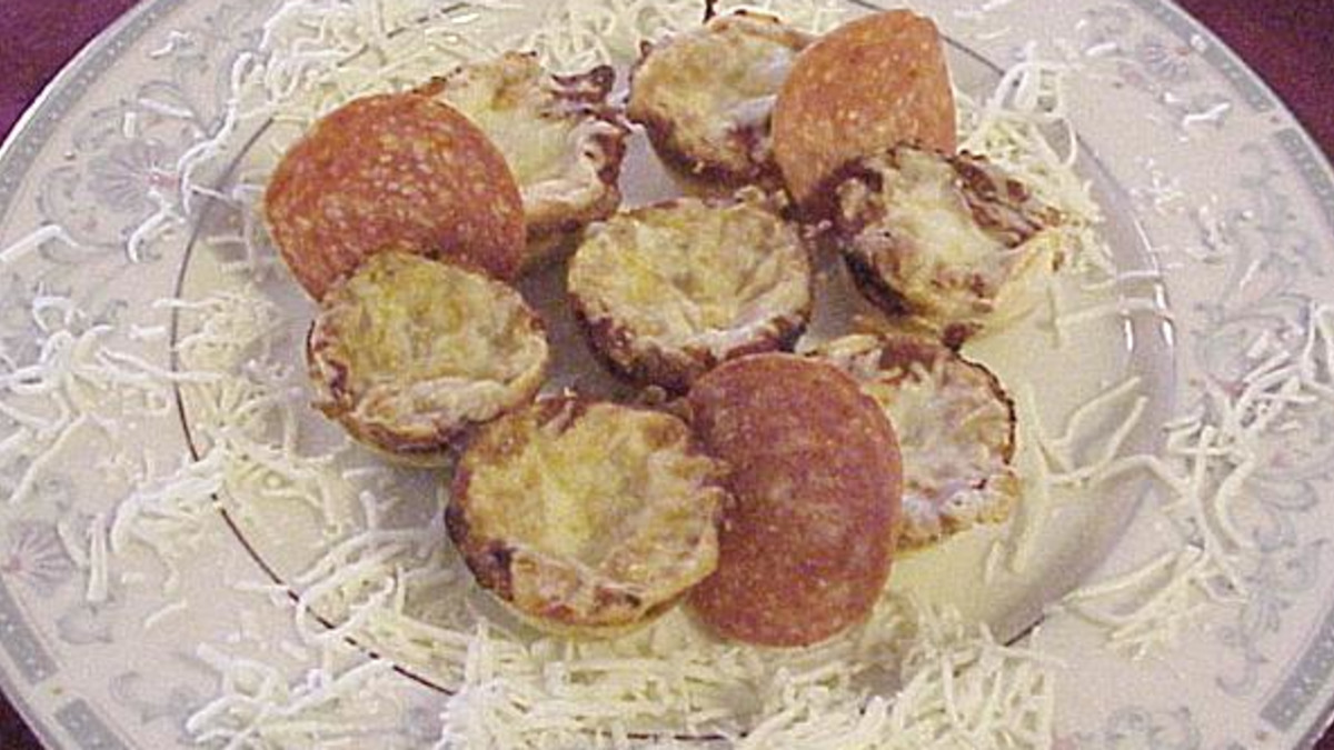 Mini Chicken and Cheese Pizza Bites
