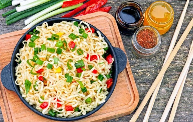Mandarin Ginger Stir-Fried Rice Noodles