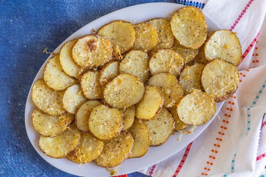 Crispy Garlic Potatoes with Mint Chutney