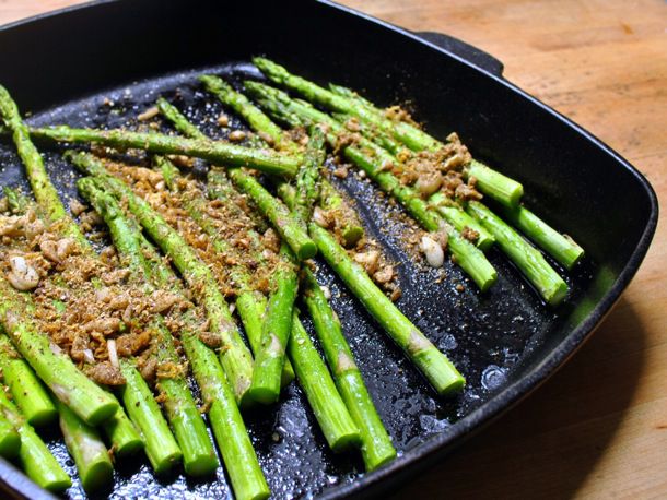 Crisp-Edged Beef & Asparagus with Herb Gremolata