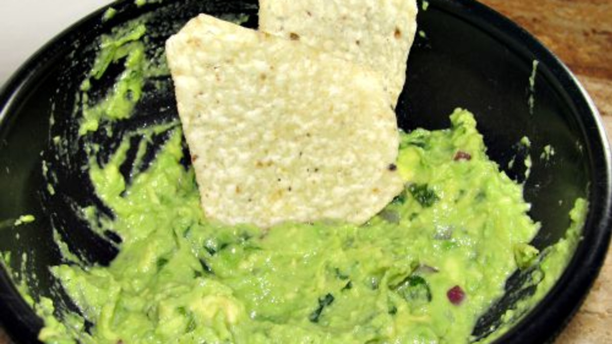 Authentically Spiced Guacamole with Lime