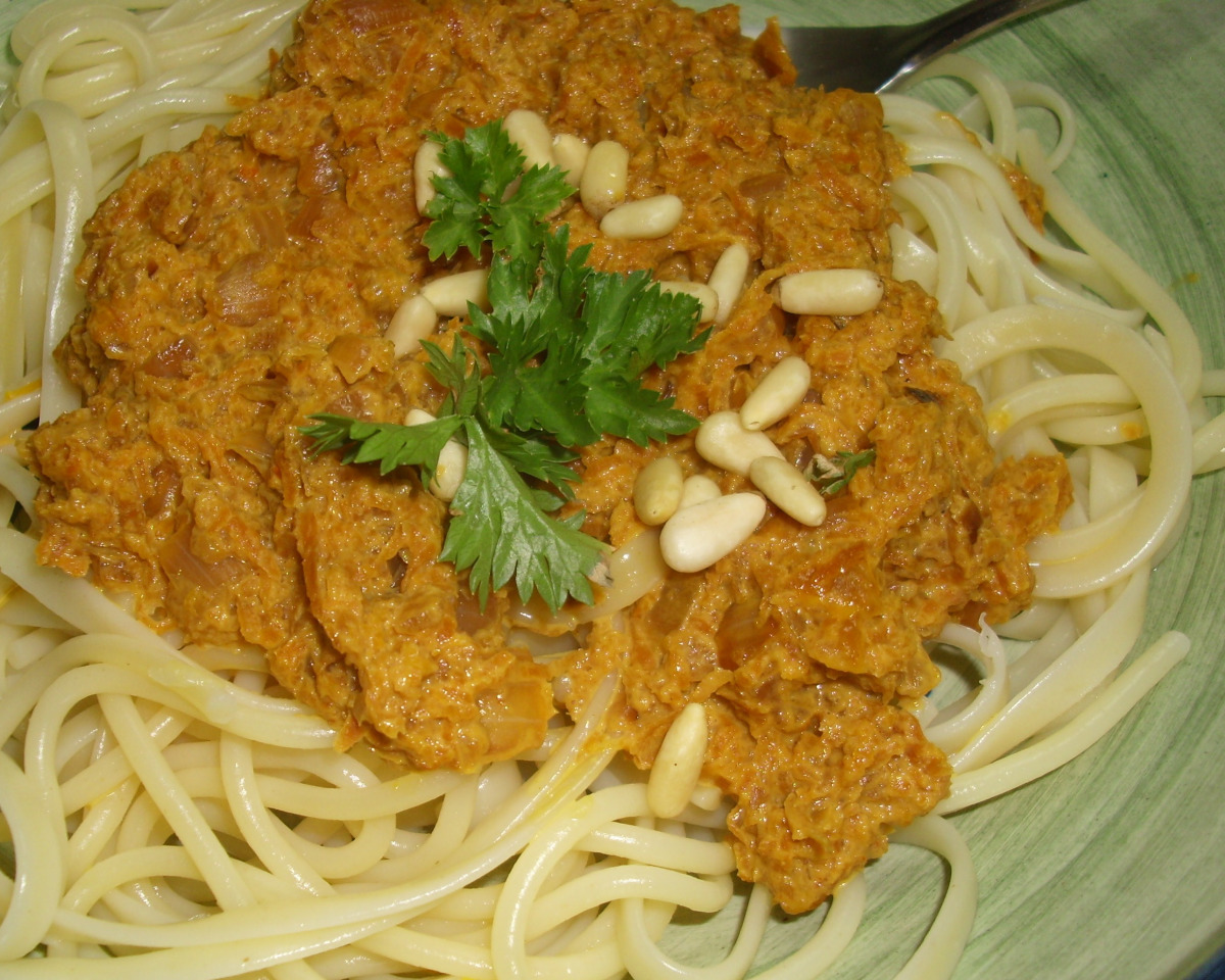 Hidden Carrot Tomato Pasta Sauce