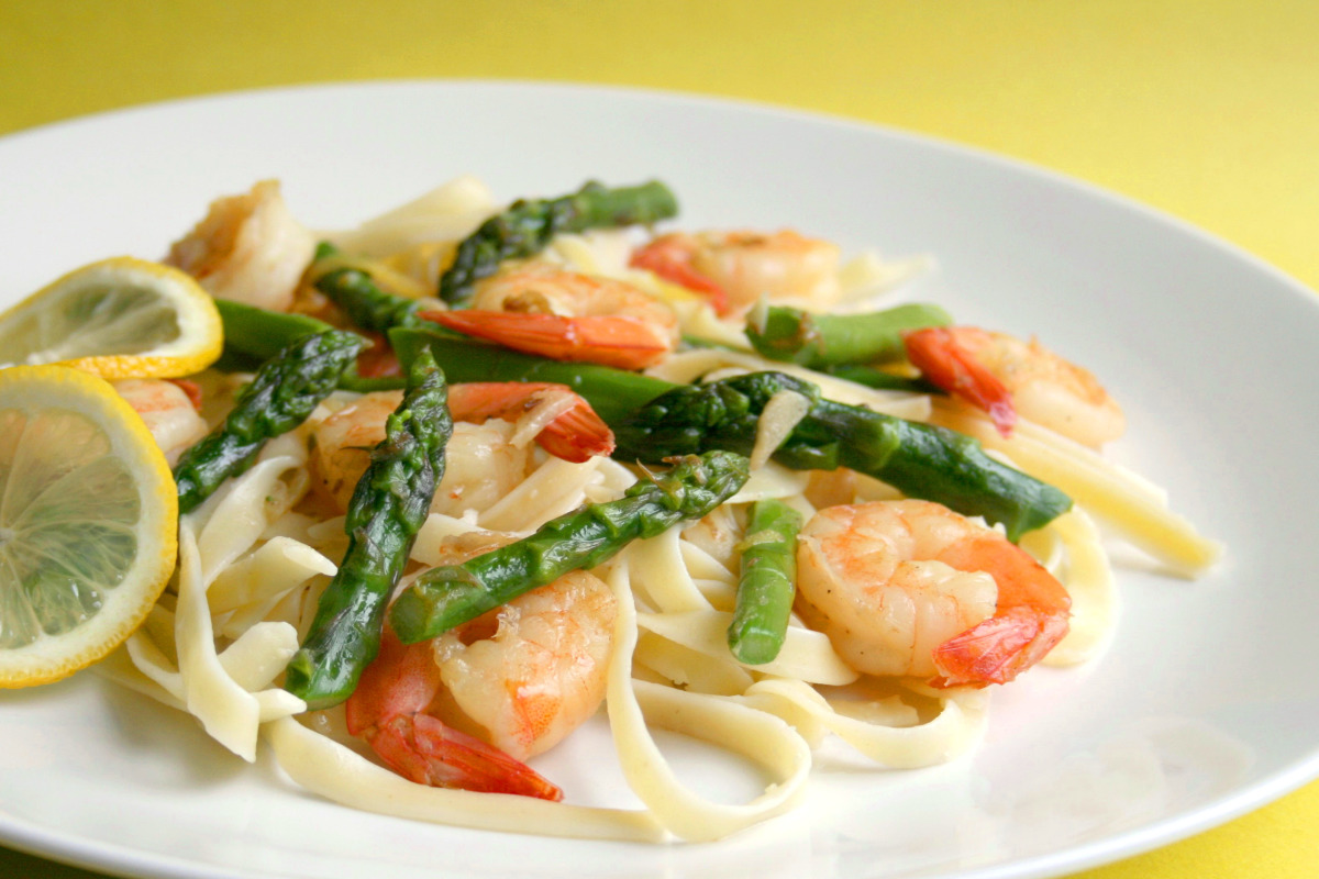 Herb-Roasted Lemon Shrimp with Asparagus and Cherry Tomatoes