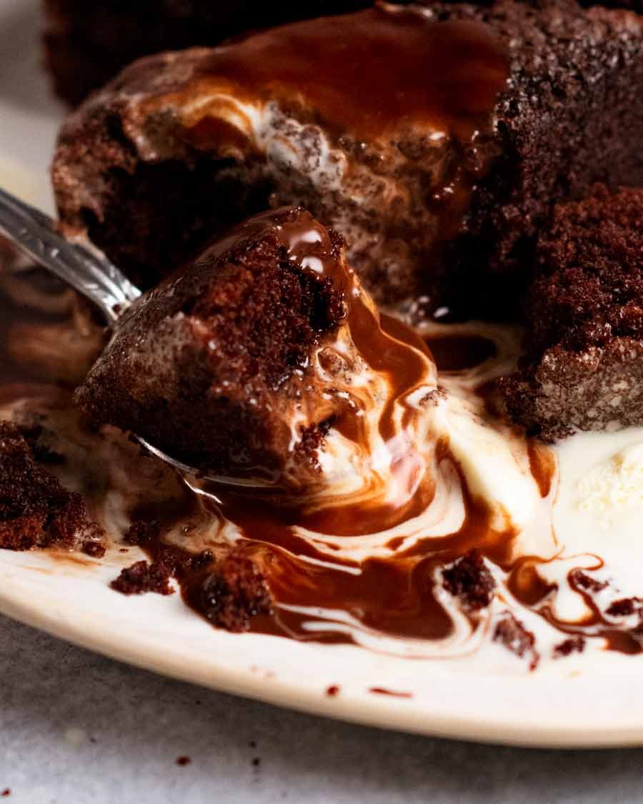 Best Ever No-Bake Chocolate Fudge Cake