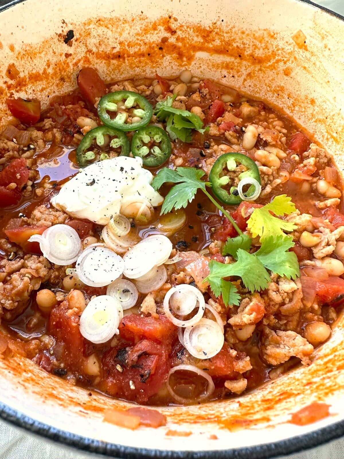 One-Pot Chicken and Black Bean Chili