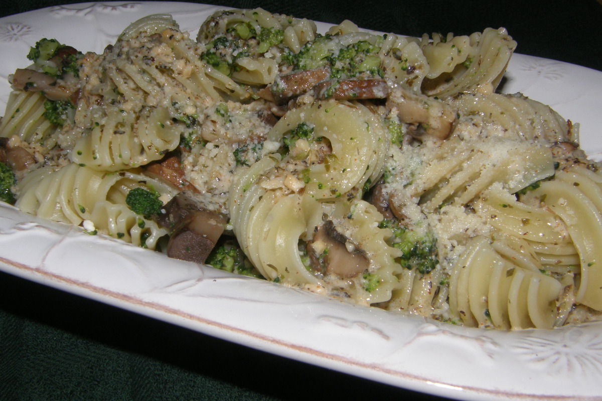 Simplest Pasta with Best-Used Pan Sauce