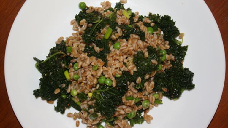 Lemon-Garlic Farro and Kale Bowl
