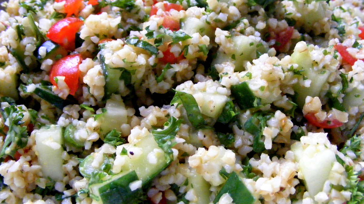Classic Tabbouleh with Fresh Herbs