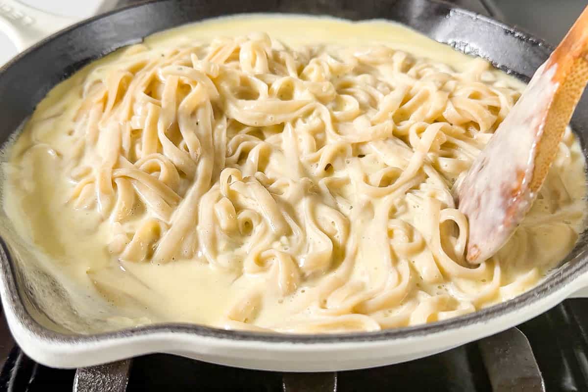 The Best-Suited Garlic Parmesan Pasta