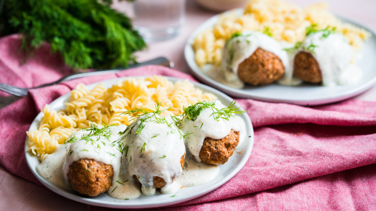 Spiced Turkey & Cauliflower Meatballs with Creamy Dill Sauce