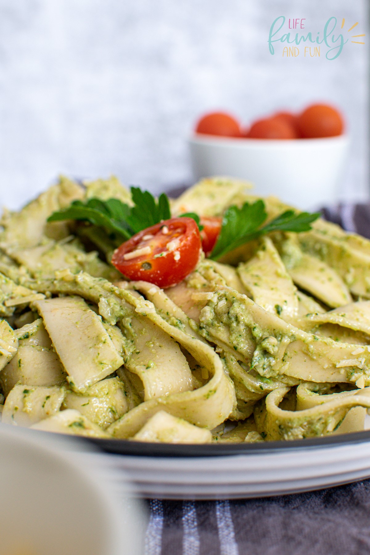 Migraine-Relief Avocado Spinach Pasta