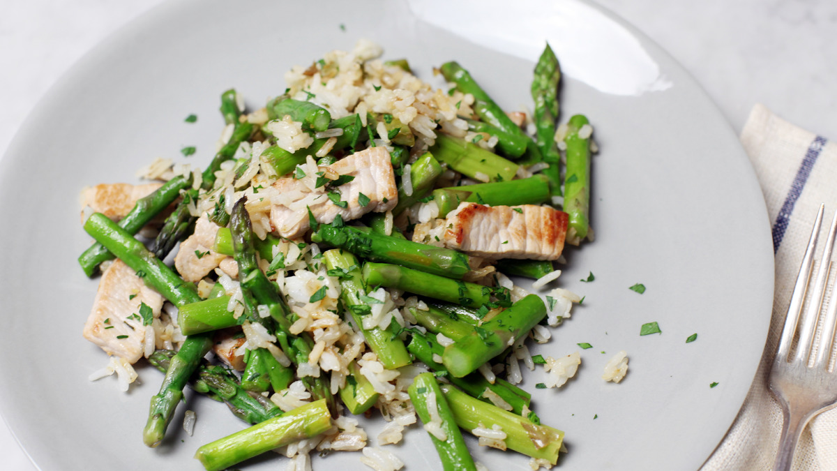 Reboot-Ready Lemon-Dill Chicken with Asparagus