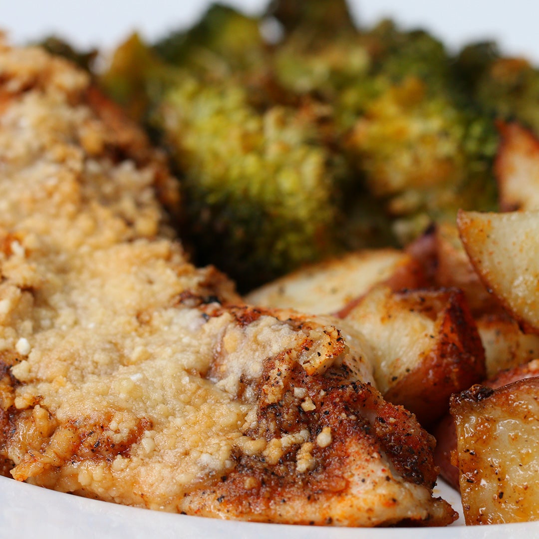 One-Pan Garlic Parmesan Chicken and Veggies