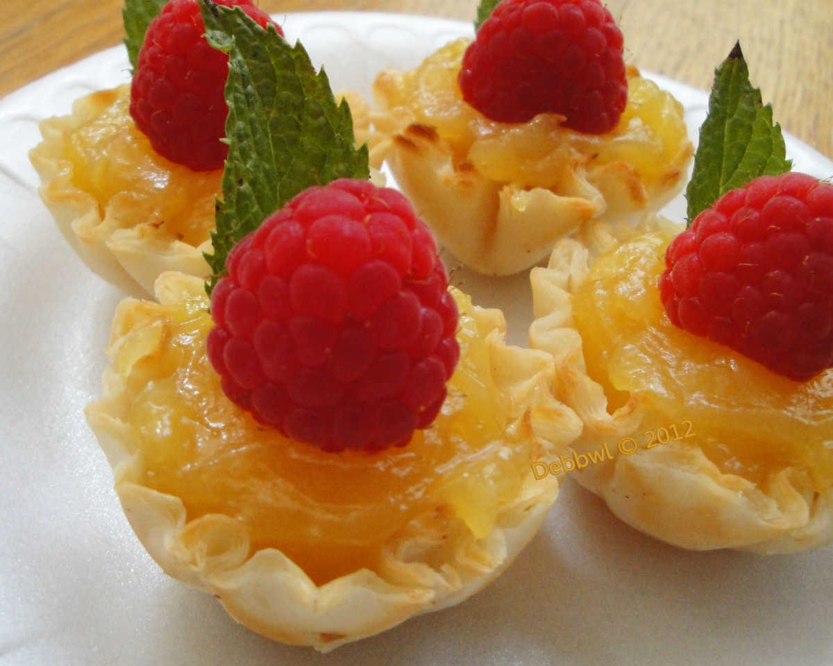 Giggling Lemon Curd Tartlets