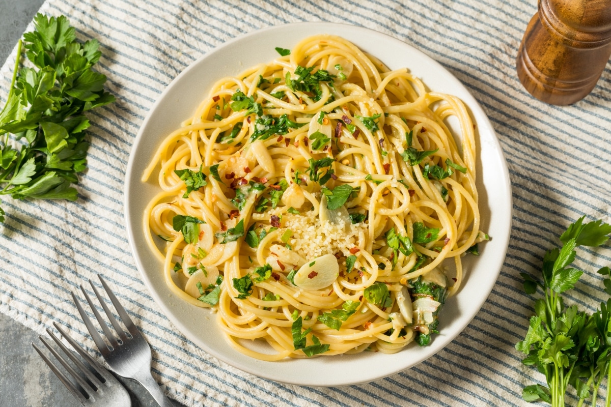 Budget-Friendly Spaghetti Aglio e Olio