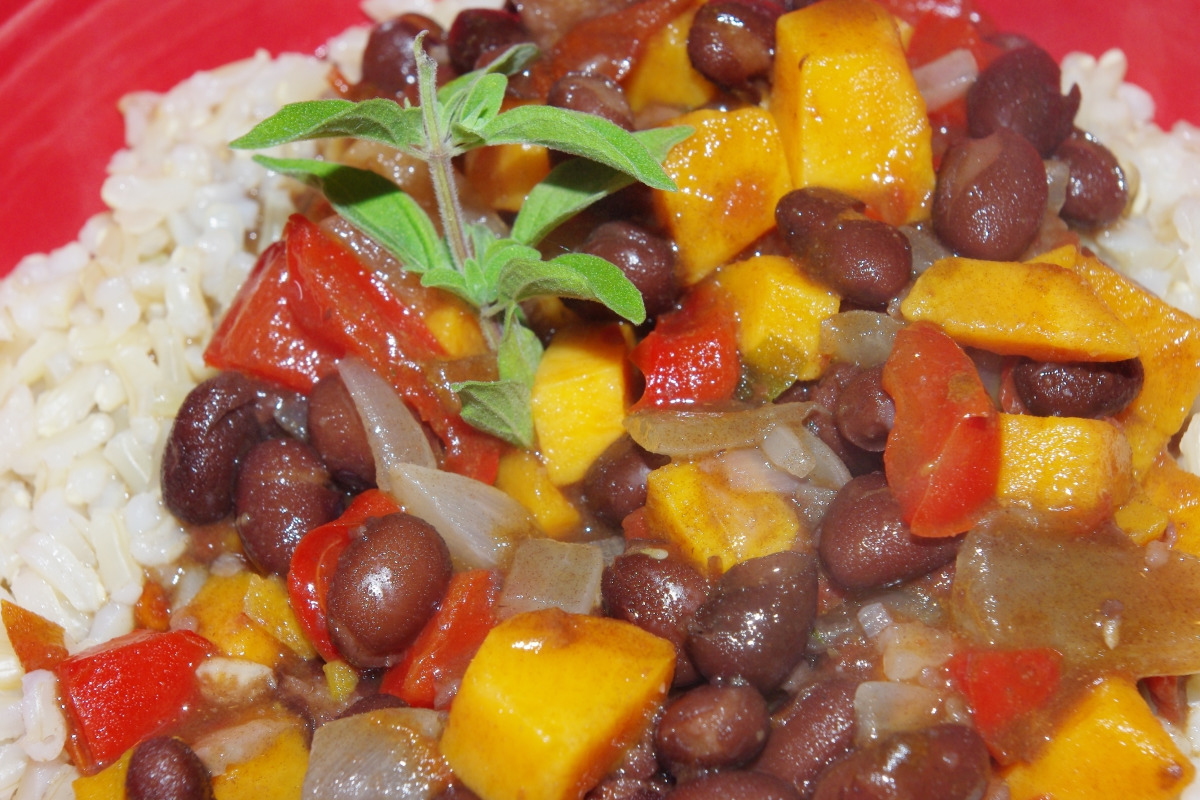 Smoky Vegetarian Feijoada with Coconut & Bell Peppers