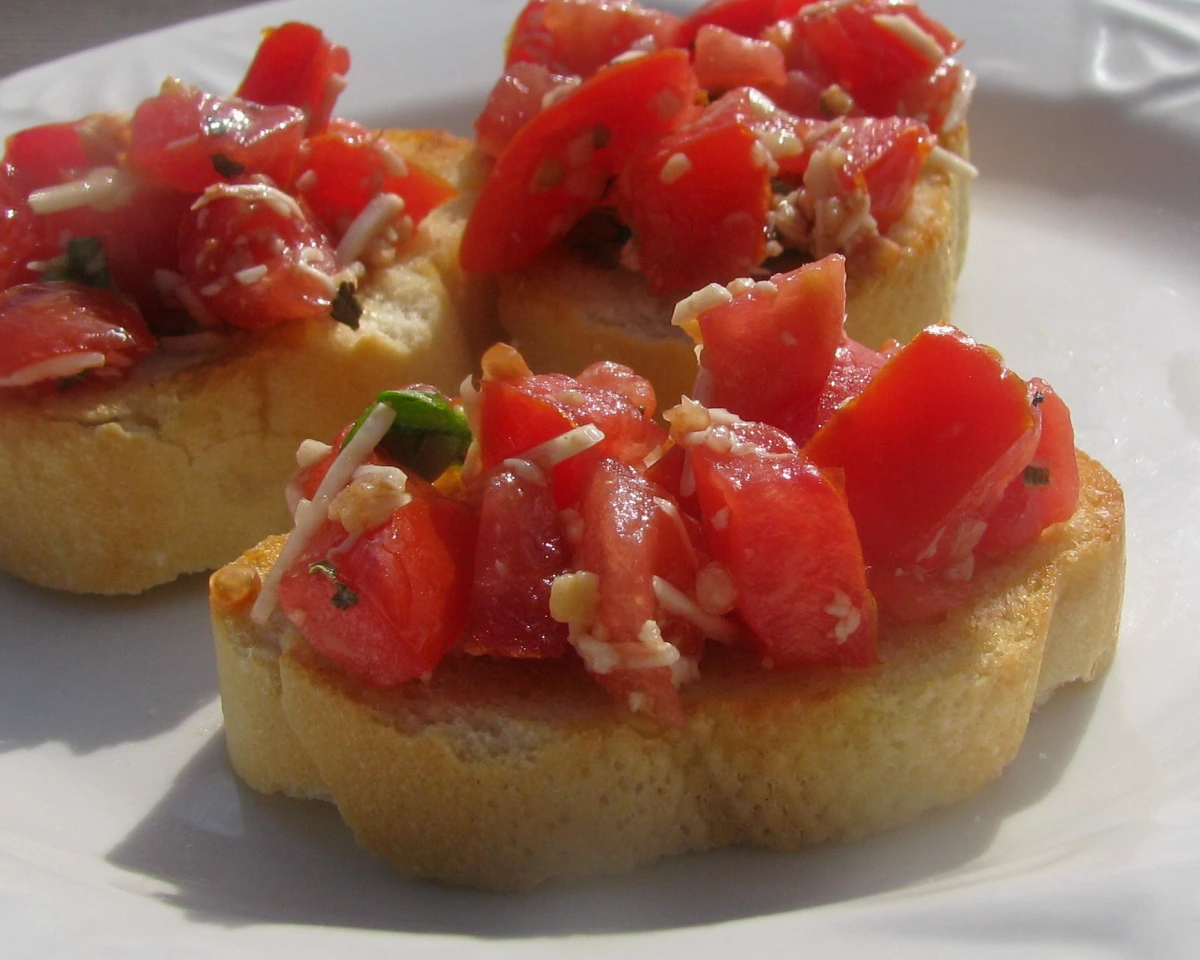 GardenWeb Herb-Infused Tomato Bruschetta