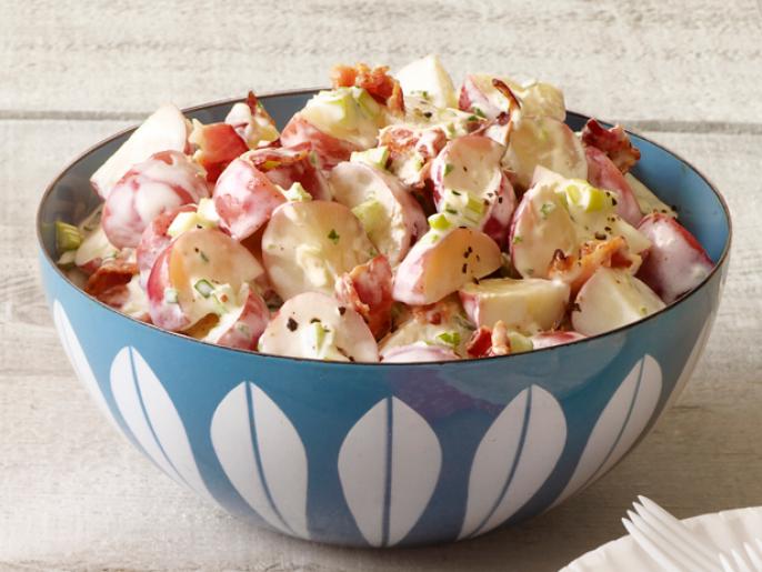 Crispy Bacon Ranch Cauliflower 'Potato' Salad