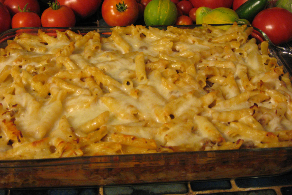Cheesy Ring of Baked Ziti