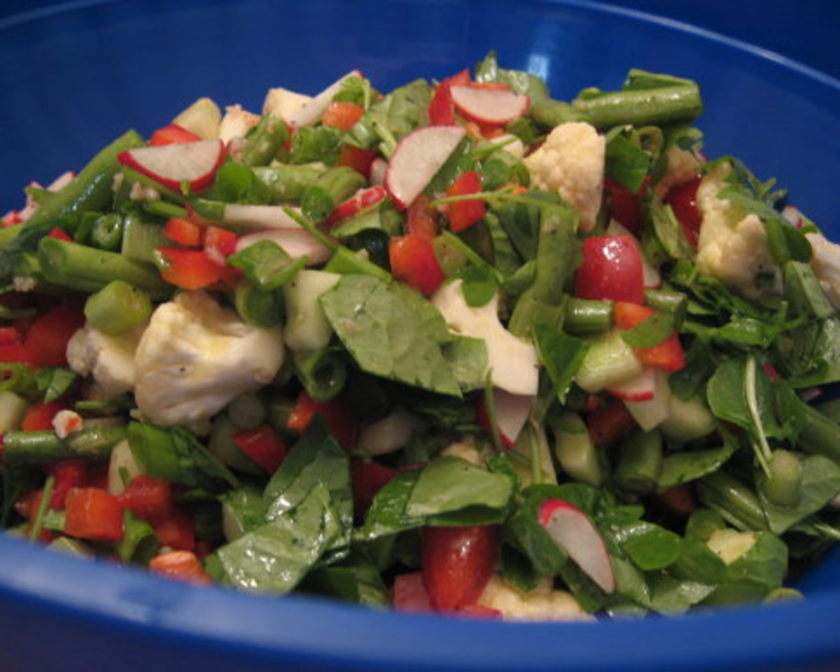 Crisp Summer Garden Salad with Lemon Vinaigrette