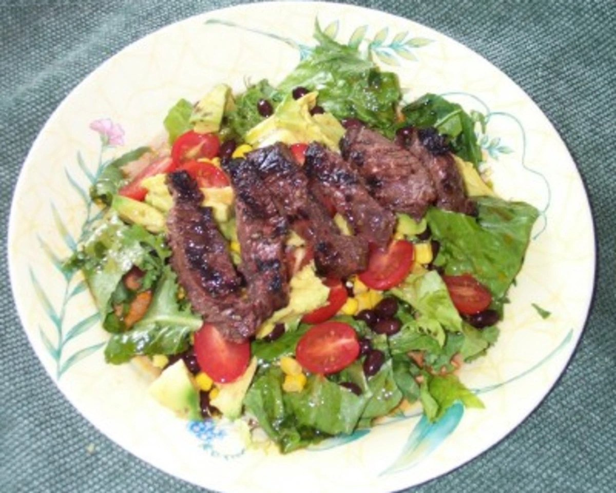 Authentic AU Fan-Exclusive Steak Salad