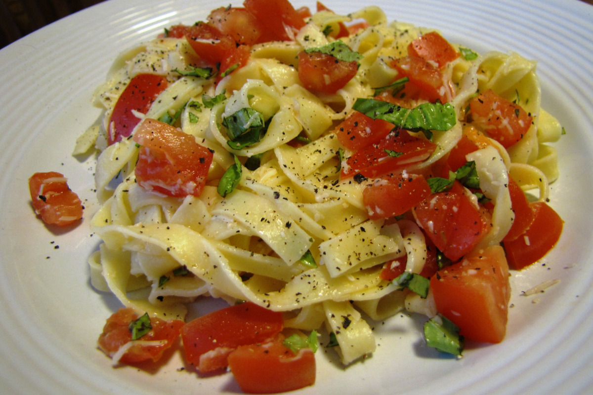 Uptown Funk Fettuccine Salad