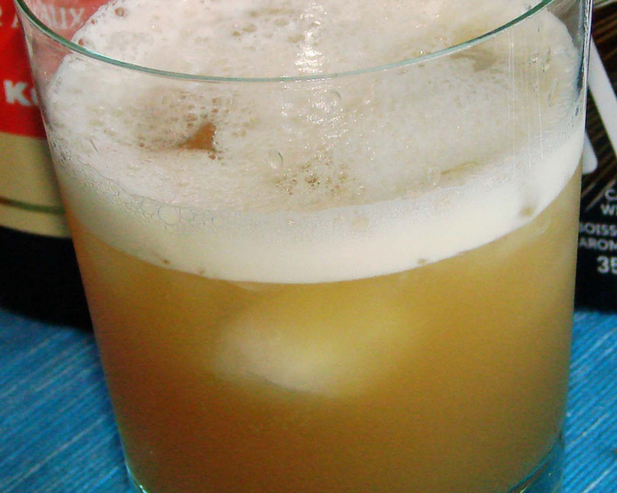 Island Breeze Tiki Cocktail