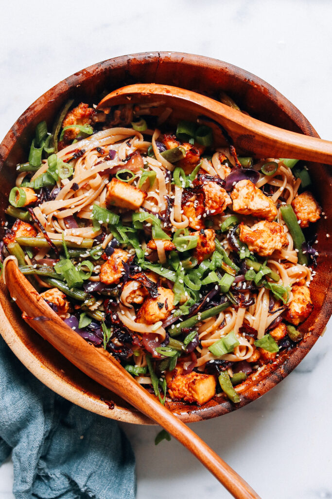 Miso-Ginger Sesame Noodles with Crispy Tofu