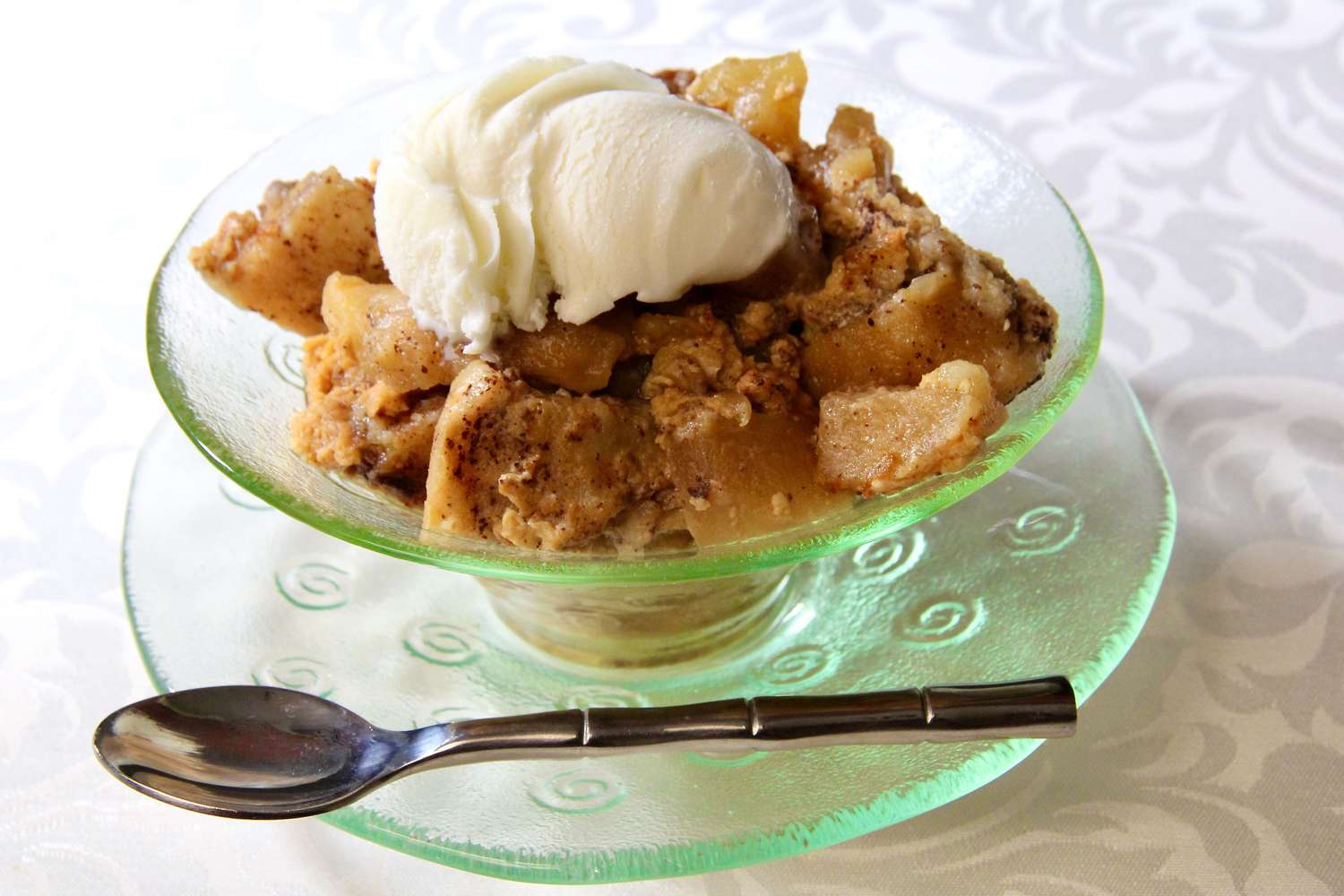 Cinnamon Apple Slow Cooker Bread Pudding