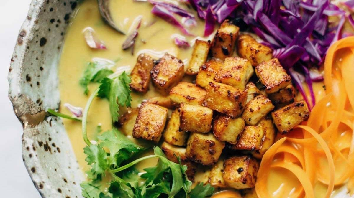 Smooth Coconut Curry Soup with Tofu