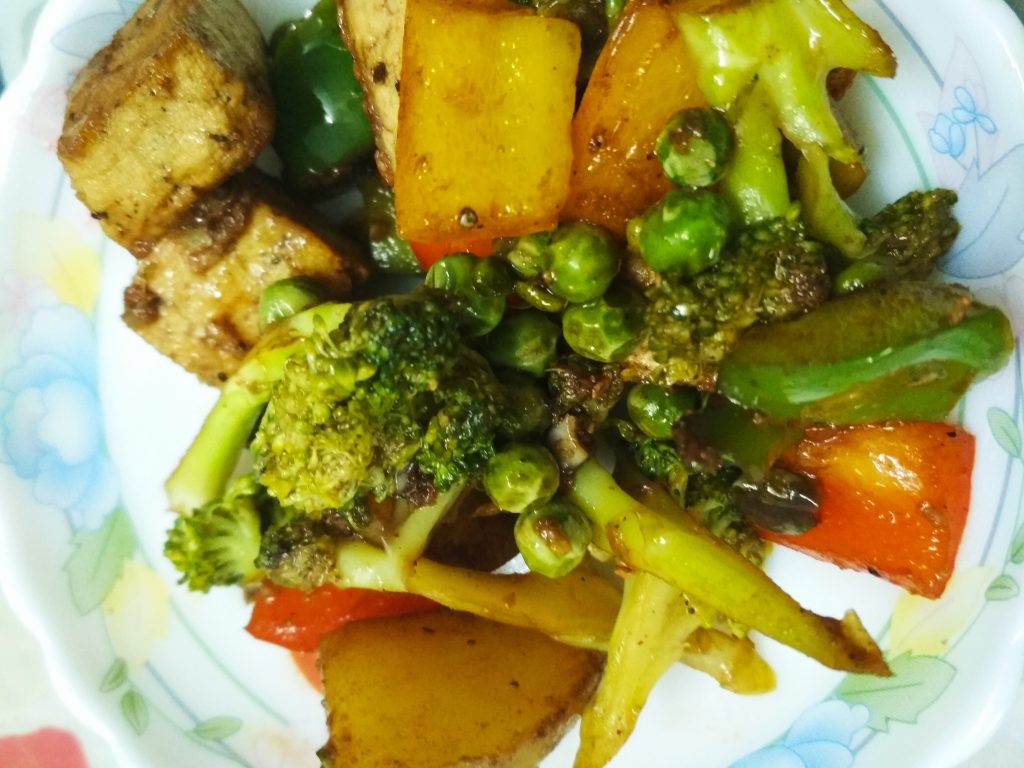 Asian-Style Stir-Fried Vegetables with Tofu