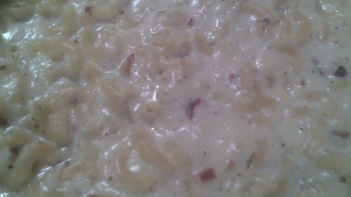Truffle-Infused Creamy Macaroni & Cheddar