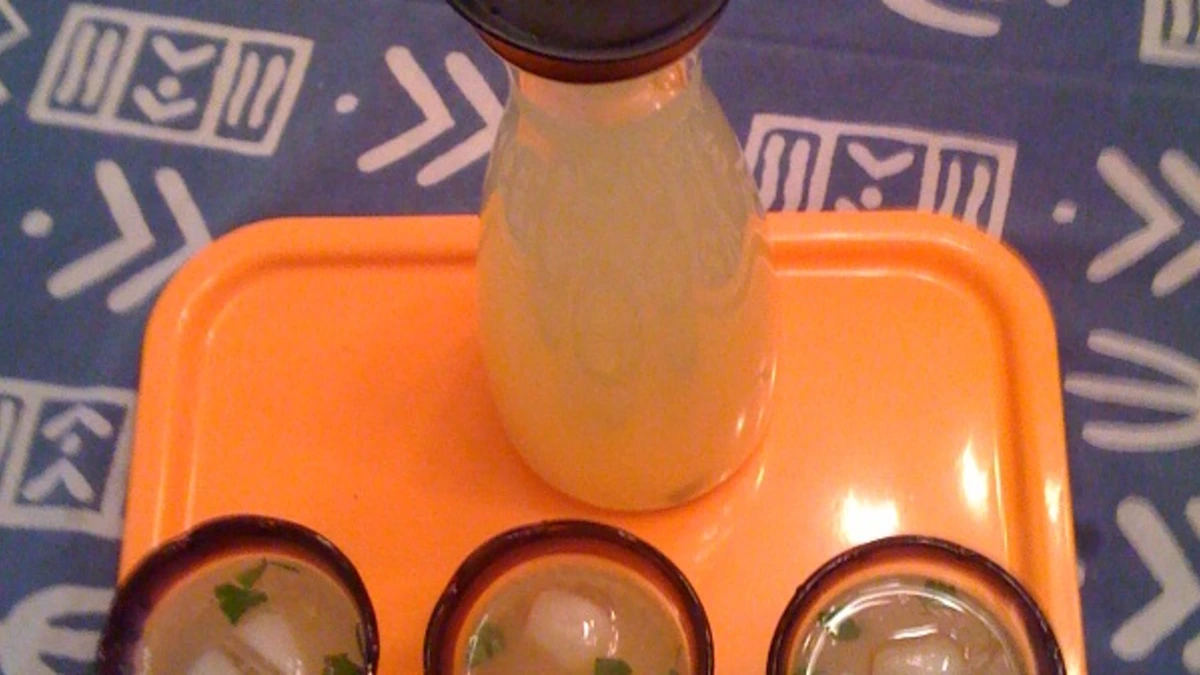 Herb-Infused Lemonade with Mint