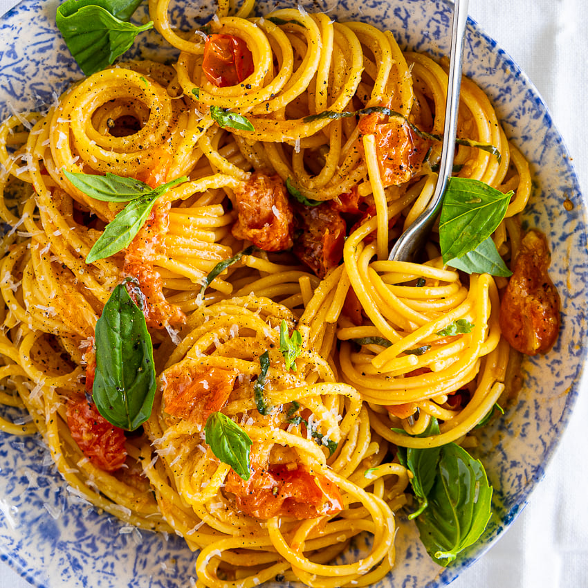 Cheesy Tomato Basil Pasta with Ground Turkey