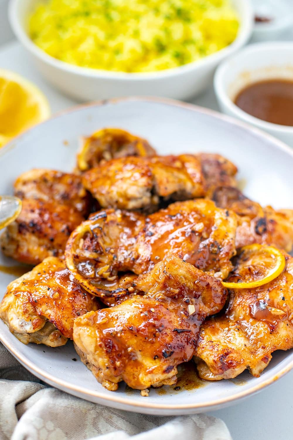 Crispy Lemon-Garlic Chicken Thighs with Creamy Herb Sauce
