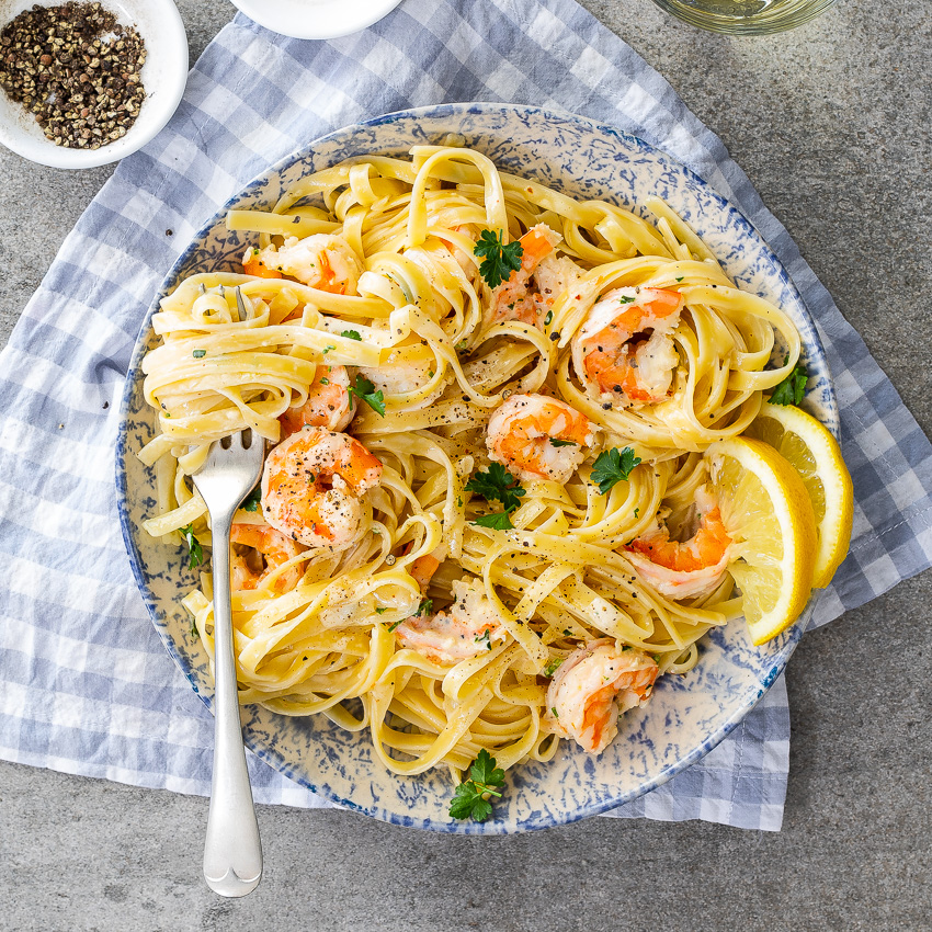 Creamy Lemon-Garlic Shrimp Pasta with Cherry Tomatoes