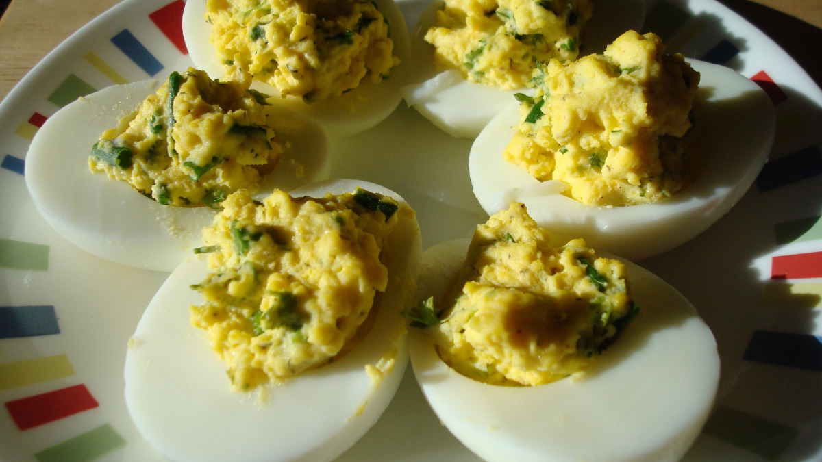 Irish Green Deviled Eggs with Dill