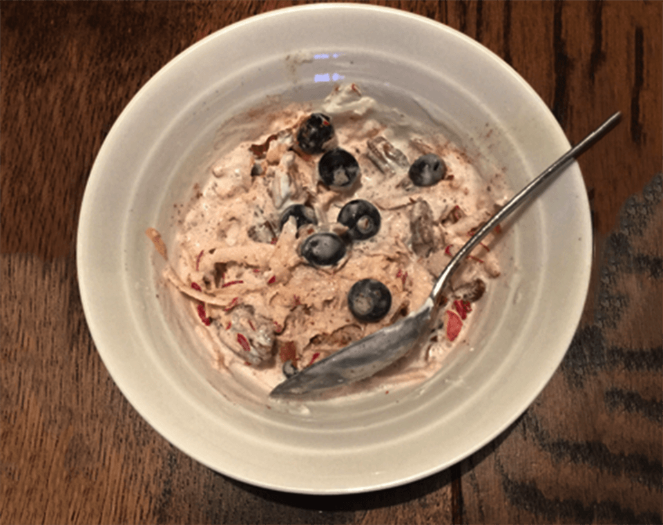 Cinnamon-Spiced Apple & Oat Breakfast Bowl