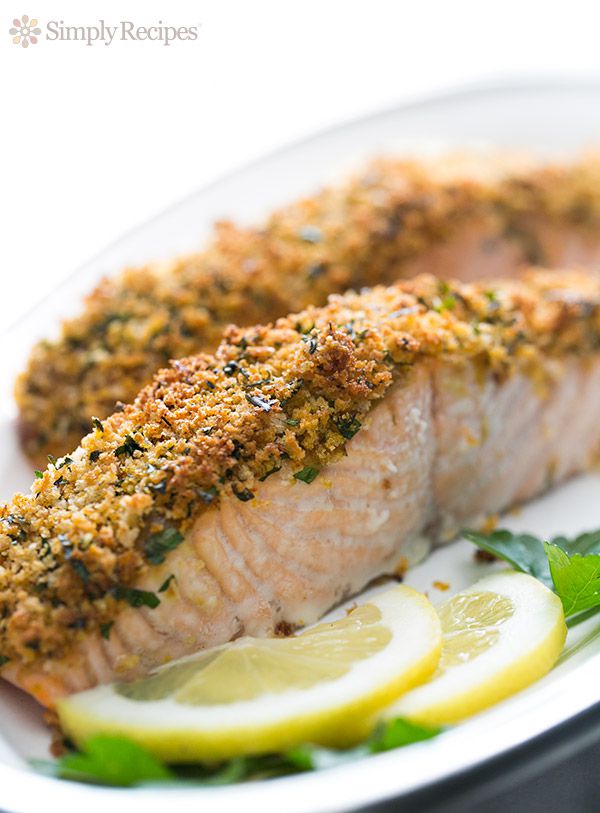 Crispy Panko-Crusted Lemon-Dill Salmon with Herbed Yogurt
