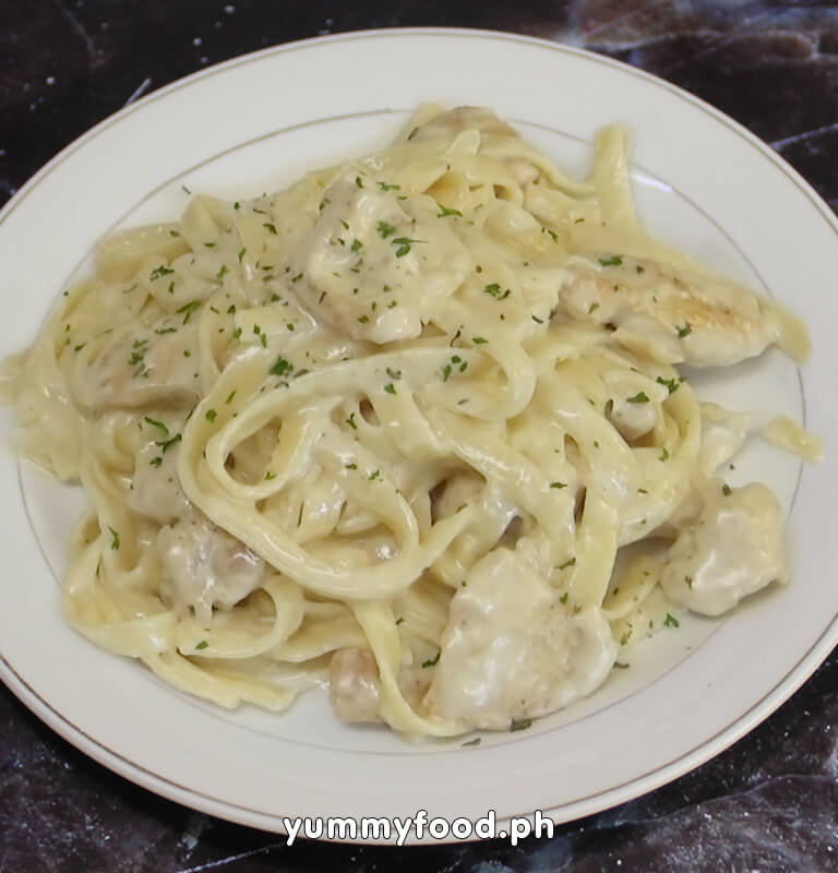 The Best Chicken Alfredo Pasta