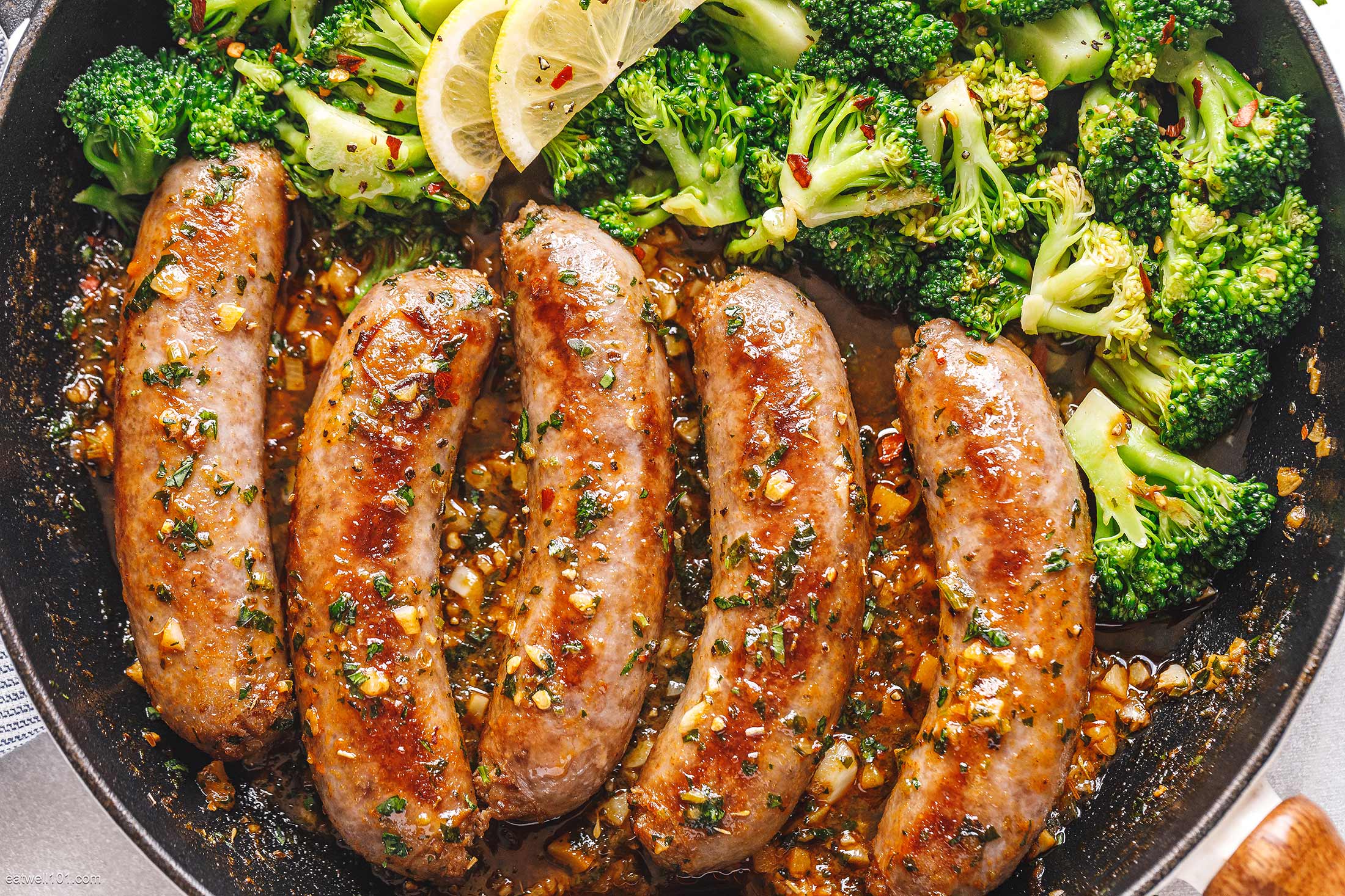 Herb-Scented Sausage & Roasted Broccoli Bowl